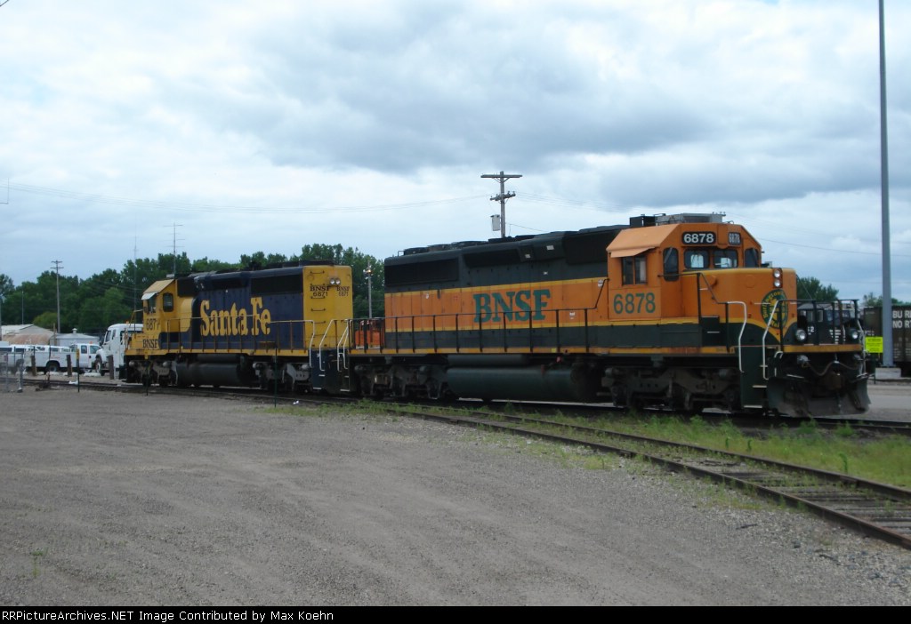 BNSF 6871